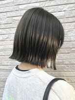 ルーム(.room.)&nbsp;ぱっつんボブ・カーキグレー