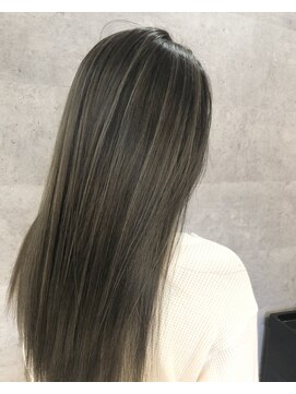 オリ(‘Oli) スモーキーグレー/ハイライト