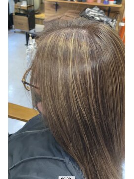 チリンバイロストシティー(Chillin by LOSTCITY) 白髪ぼかしハイライト