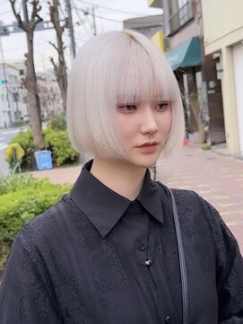 ヴェルデ(Verde) ホワイトヘア ダブルカラー ハイトーン ブリーチ