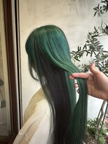 アン(Hair make un)&nbsp;グリーンブラックアンブレラカラー