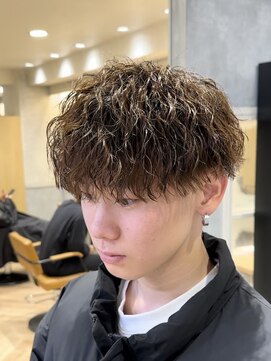 レイズ 名古屋(RAYS) 縦落ちツイストスパイラルパーマショートマッシュ h