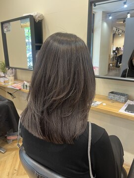 アルター(aL ter) ミディアムレイヤー［黒髪/オリーブグレー/小顔/鎌取］長野歌穂