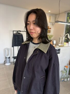 O セミウェットウェーブカーキベージュホイルカラーくびれヘア
