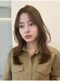 顔周りレイヤーカットくびれヘアミルクティーベージュカラー韓国