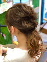 ファイブ リーフ クローバー(five leaf Clover)&nbsp;ハーフアレンジアップスタイル