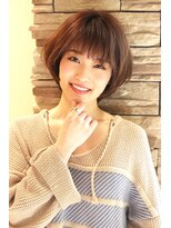 30代40代に人気シルエットが綺麗に見えるひし形ショートボブ