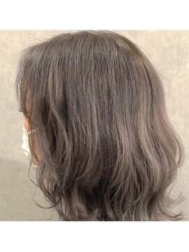 ミシュタ(mishuTA) バレイヤージュペールアッシュ