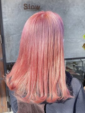 スロウ(Slow) 2回ブリーチ×パステルピンクカラー