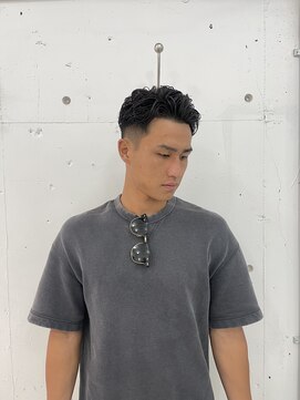 ウェルネス(Wellness) 7：3分けパーマ