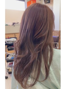 カットハウス はさみの部屋 ロングローレイヤー/ゆる巻き/コーラルピンクブラウン/前髪あり