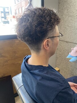 リンダテーラ(Linda tela) 【札幌白石】メンズカット/メンズパーマ/短めツイストパーマ