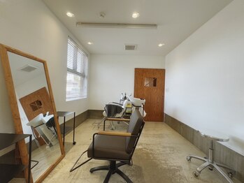 イノセンス(INNOSENSE)の写真/賑やかな場所が苦手な方/初めてのご来店でもリラックスできる完全プライベート空間♪お子様同伴OK◎