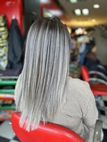 ロック フィールド&nbsp;ホワイト系バレイヤージュ