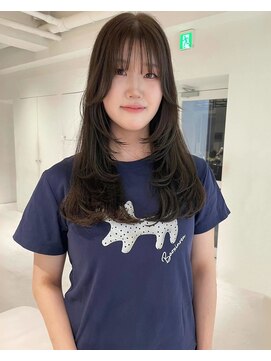 ロイリー バイ ローウェ 立川(Loely by Louwe) layer cut/olive beige