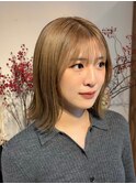ミルクティーアッシュ/外ハネミディ