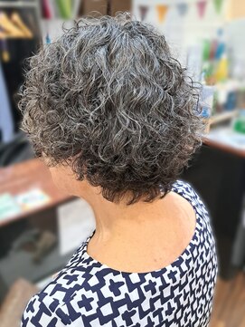 ルナ 大船店(LUNA) 大船でグレイヘアパーマなら