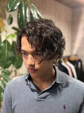 ロイズ ヘアデザイン アンド スパ(LOES) 外国人風パーマで叶える抜け感スタイル