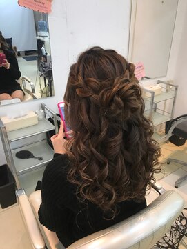 ヘイルジューシー(hail JUICY) 編み込みお花ハーフ