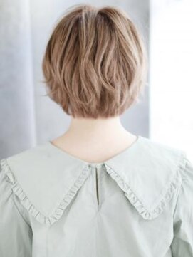 ウル 吉祥寺(ulu) ハイトーンかきあげふんわりボブ