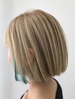 マイティー(Mighty)&nbsp;ハイトーンボブ＆イヤリングカラーグリーン