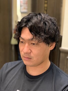 バレス 田町(BALES) [スキンフェード/ツイストスパイラル/田町]