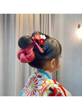 ティクルピンク(Tickled Pink) 〈Tickled Pink ティクルピンク〉ヘアアレンジ