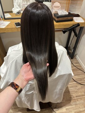 ヘアサロン エマ(HAIR SALON emma) シルキーエステと暗髪の髪質改善カラーでつやつや