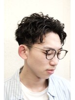 アモ(Amo)&nbsp;【新富町】長めの短髪　骨格に合わせたピンパーマスタイル