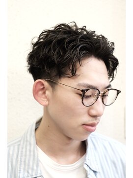 アモ(Amo) 【新富町】長めの短髪 骨格に合わせたピンパーマスタイル