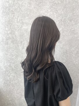 トッカ 茨木(tocca) 大人のための透明感ブラウン×シナジートリートメント