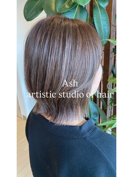 アッシュ アーティスティック スタジオ オブ ヘア(Ash artistic studio of hair) ミディアムレイヤー