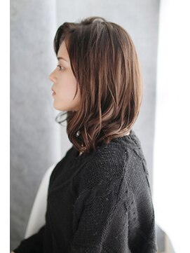 ディディエプラスエヌ(DIDIER +n) 20代30代40代　かきあげアンニュイロブ【守山】