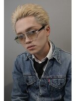 ゴールドシブヤ(GOALD SHIBUYA)&nbsp;フルバックショート　オールバック　大人め　渋め　ブロンドヘア