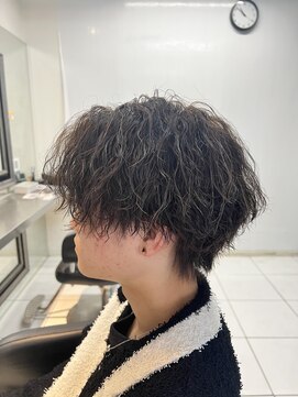 アイズ 海老名(AIZU) ツイストスパイラルパーマ　センターパート　ウルフパーマ　眉毛