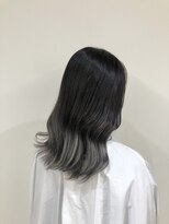 ヘアアンドメイク ムーア(Muuua) グレージュのグラデーションカラー