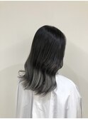 グレージュのグラデーションカラー