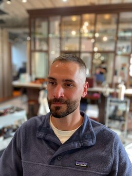 リバレッジ 広尾(Leverage) 大人海外メンズヘアミリタリーアーミーフェードカット