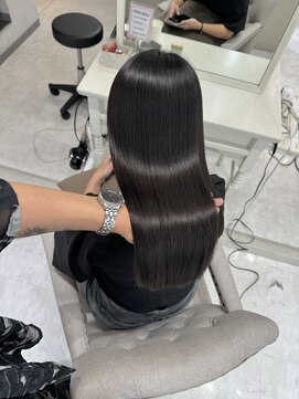 コア 梅田茶屋町店(Core) 髪質改善×酸性縮毛矯正×美髪カラー 【core 梅田茶屋町】