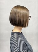 ミニボブ × グレージュカラー