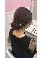 ホワイト 栄駅店(White) 1番アップヘア