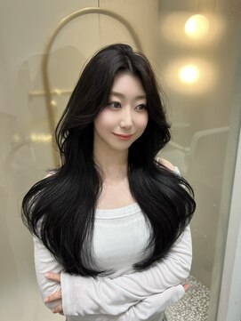 スリー(THREE) 色気のある上品さと可愛さをmixした韓国ヘア