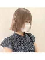 ニコ シモノセキ(NIKO Shimonoseki)&nbsp;ミルクティーベージュ/切りっぱなしボブ