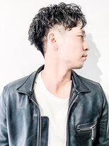 フジヤマバーバーショップ アジト(FUJIYAMA BARBER SHOP ajito)&nbsp;センターパートスパイラルパーマS0806