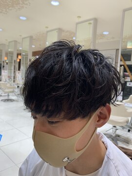 レイフィールド 岐阜茜部店 黒髪短髪　束感マッシュ