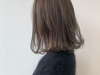 ヘアサロン リタ(RITA)の写真/《THROWカラー》透明感カラーでお洒落にイメチェンしませんか？ナチュラル志向の方に自然な艶髪を―
