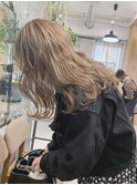 ダブルカラーでツヤのあるミルクティーベージュ