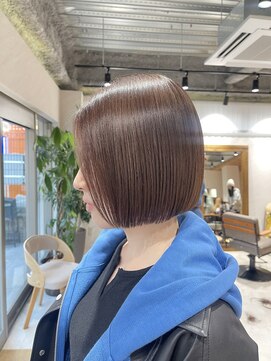 アドア 横浜(ADORE) 【ADORE横浜】やわらかグレージュ×ぱっつんボブ