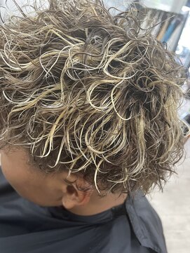 ベルエアー(BEL AIR) メンズ・メッシュ・パーマ（スペインカール