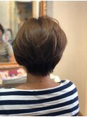 アッシュブラウンカラーマニッシュ透明感小顔ショートボブ